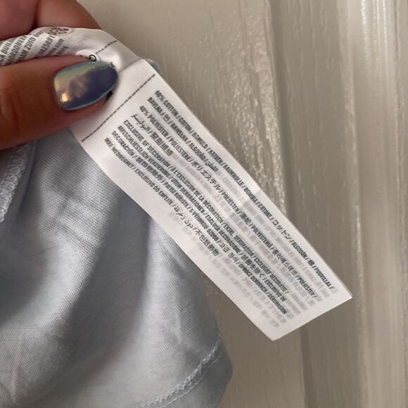 Rare baby blue Mickey Mouse Abercrombie T-shirt collab - Picture 3 of 3